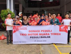 Peduli Banjir, Trio Motor Muara Teweh Bagikan Paket Sembako