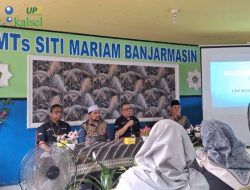 UPZ Bank Kalsel Berikan Bantuan Biaya Pendidikan Kepada 18 Yatim Piatu di MTs Siti Mariam