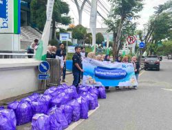 Berbagi Berkah Ramadan, Bank Kalsel Salurkan Makanan Gratis Ke Masyarakat