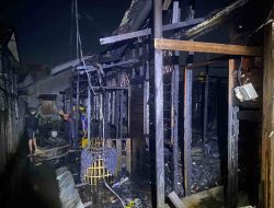 Malam Idulfitri 1445 H, Dua Rumah Petak Sepuluh Pintu Kebakaran di Banjarmasin