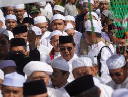 Paman Birin dan Acil Odah Hadiri Haul Datu Kalampayan ke-218
