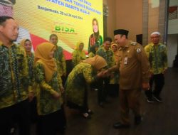 Tingkatkan Kualitas Layanan di Batola, Pj Bupati Lantik Pokja Bunda PAUD