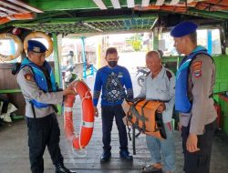 Jelang Idulfitri 1445 H, Polairud Polresta Banjarmasin Cek Alat Keselamatan Feri Penyeberangan