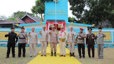 Paman Birin Peringati Proklamasi Kemerdekaan Gubernur ALRI di Monumen 17 Mei Kandangan