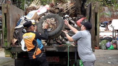 Jum’at Bersih, Bupati Aulia Pimpin Gotong Royong Pembersihan Pasar Keramat Barabai