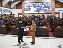 Pj Bupati Kapuas Hadiri Paripurna ke-1 Tentang Penyampaian 3 Buah Raperda Kabupaten Kapuas