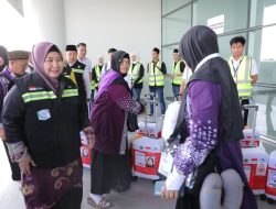 Acil Odah Lepas 320 Calon Jemaah Haji Kloter 8 Embarkasi Banjarmasin