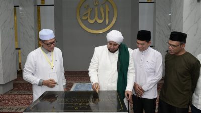 Habib Syech Bin Abdul Qodir Assegaf Resmikan Mesjid Kantor Pusat Bank Kalsel