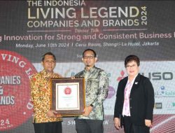 Bank Kalsel Raih Penghargaan Indonesia Best Living Legend Company In Managing Innovation 2024