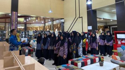 Tingkatkan Minat Baca dan Wawasan, Peserta Didik PPRSAR Mulia Satria Kunjungi Perpustakaan Palnam