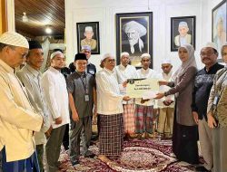Rangkaian HUT ke-43, Uniska MAB Berikan Bantuan untuk Ponpes Salafiyah Syekh Muhammad Arsyad Al-Banjary
