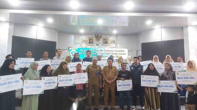 Bupati Balangan Serahkan BPJS Ketenagakerjaan Kepada 44 Ahli Waris