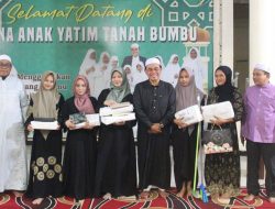 Momen 10 Muharram, Bupati Zairullah Azhar Bagikan Hadiah Bagi Anak Yatim Berprestasi 