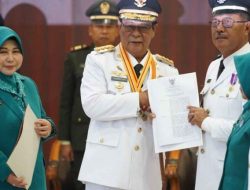 Paman Birin Kukuhkan Perpanjangan Jabatan Kades & BPD Tapin
