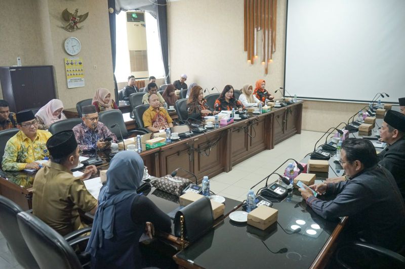 Komisi IV, DPRD Kalsel,wakil rakyat, anggota dewan, pendidikan, keagamaan,