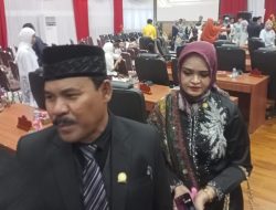 Sejarah Baru di DPRD Batola, Pasangan Suami Istri Bahriannor dan Yulia Resmi Dilantik
