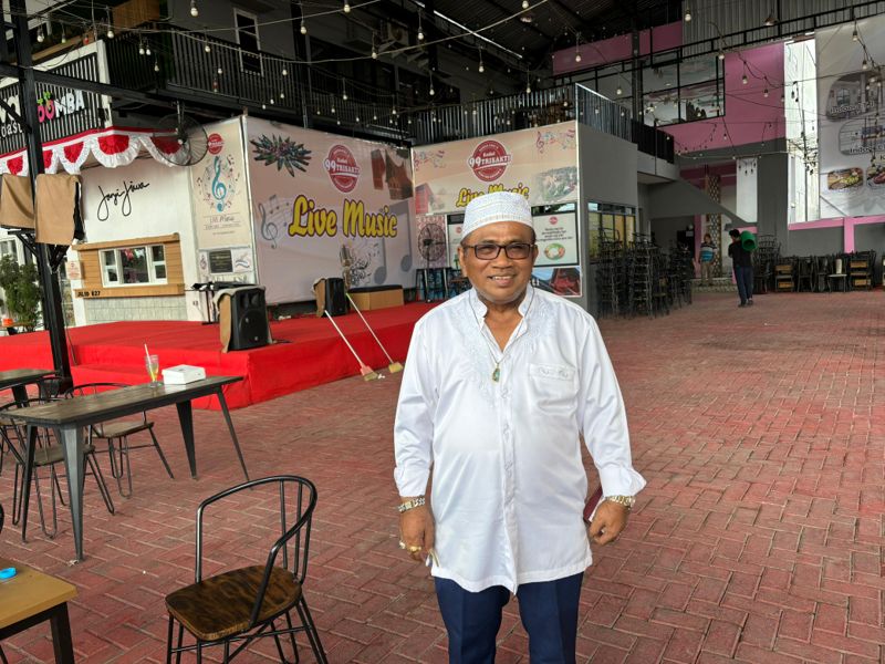 Kedai, Trisakti, Yos,