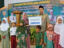 Bank Kasel Bersama Pemko Banjarbaru Berikan Bantuan Peralatan Sekolah Untuk Anak Yatim