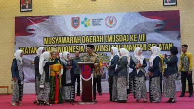 Bidan,akademi kebidanan, musyawarah daerah, akademi kebidanan, gubernur,Kalsel, Sahbirin Noor,Paman birin,