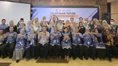 Dibanjiri Mahasiswa, UT Banjarmasin Latih para Tutor