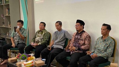 lauching dan bedah buku Dr. Pribakti, Pembedah: Islam Solusinya