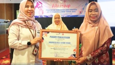 Pemkab HST Raih Dua Penghargaan dari BKKBN Kalsel