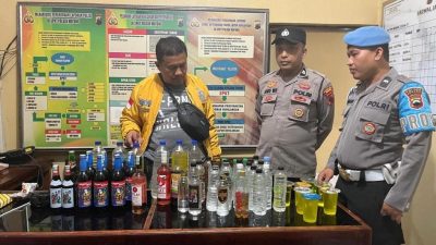 Polsek Mayong Kidul Amankan 53 Botol Miras