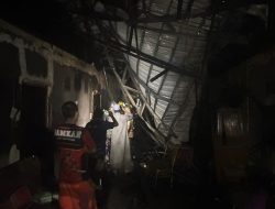 Dikagetkan Suara Ledakan, Rumah di Komplek Pandu Banjarmasin Terbakar