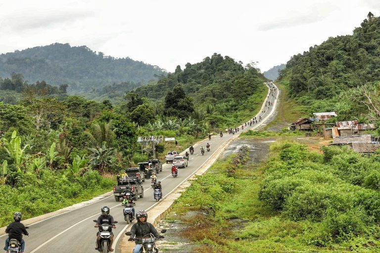 jalan alternatif bebas hambatan Banjarbaru-Batulicin, PJU dan Pagar Pengaman Segera di Pasang