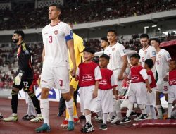 Erick Thohir Puji Jay Idzes di Hadapan Media Italia