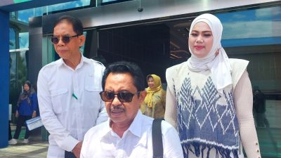 Hadiri Undangan Penganugerahan, Ketua YLK Intan Kalimantan Terpaksa Berdiri Sepanjang Acara