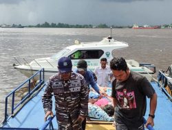 TNI AL Banjarmasin Evakuasi Warga DBD Saat Siaga Nataru 2024/2025