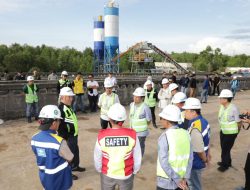 H. Muhidin Tinjau Pembangunan Jembatan Batulicin- Kotabaru, Targetkan 3 Tahun Bisa Selesai