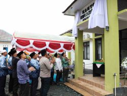 Bupati Tanbu Zairullah Azhar Resmikan Kantor Camat Angsana