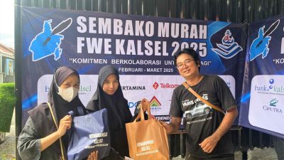 Bersama Hiswana Migas Kalsel, FWE Bagikan Sembako Gratis Untuk Masyarakat Pra Sejahtera