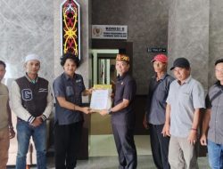 Masyarakat Desa Buhut Jaya Serahkan Surat Permohonan RDP ke Komisi ll DPRD Kalteng