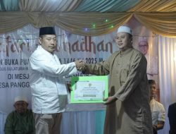 Bupati HST Samsul Rizal Serahkan Bantuan Ratusan Juta untuk Yatim Piatu di Kecamatan Haruyan