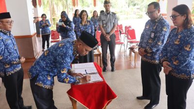 Wakil Bupati Katingan Serahkan Dua Unit Kendaraan Dinas untuk BPN dan BPS