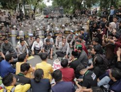 Demo Mahasiswa Penolakan Pengesahan Revisi UU TNI Turut Berlangsung di Kalsel