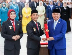 Terima SK Kemendagri, Yamin-Ananda Siap Bawa Banjarmasin Maju Sejahtera