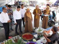 Diskoperindag dan Polres Batola Lakukan Pengecekan Harga Bapok, Cabai Meroket