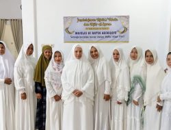 Semarakkan Malam Nuzulul Qur’an, Majelis Taklim Hj. Rahmawati Nunci B. Abimanyu Gelar Khataman Perdana