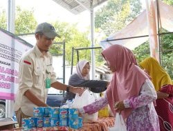Tekan Inflasi Daerah, Disperindag Balangan Bersama DKP3 Laksanakan Pasar Murah di Desa Tigarun
