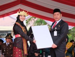 Bantu Internet Sekolah Terpencil, Bupati HST Serahkan 22 Starlink