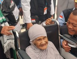 Jemaah Haji Tertua Indonesia 2025 Asal Kebumen, Tiba di Tanah Suci di Usia 109 Tahun