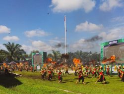 Tarian Massal Mandau Apui Meriahkan Harjad ke-22 Kabupaten Balangan