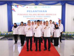 Bupati Andi Rudi Latif Apresiasi Kepengurusan PMI Tanbu yang Baru Dilantik