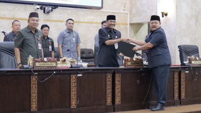 DPRD Kalsel Bahas Raperda Perubahan APBD 2025, Fraksi-Fraksi Sampaikan Catatan Penting