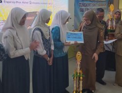 Lomba Resensi Buku SMP se-Kalsel, Perwakilan SMP Batola Menjadi Terbaik Pertama