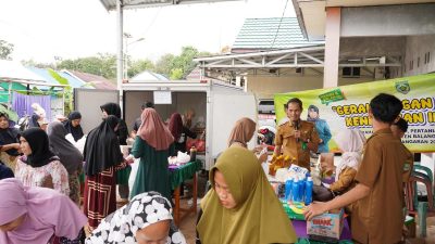 Kendalikan Inflasi, Disperindag Balangan Hadirkan Pasar Murah di Desa Mantimin
